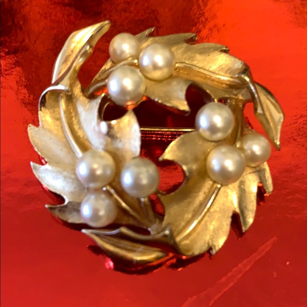 # Vintage Trifari Brooch